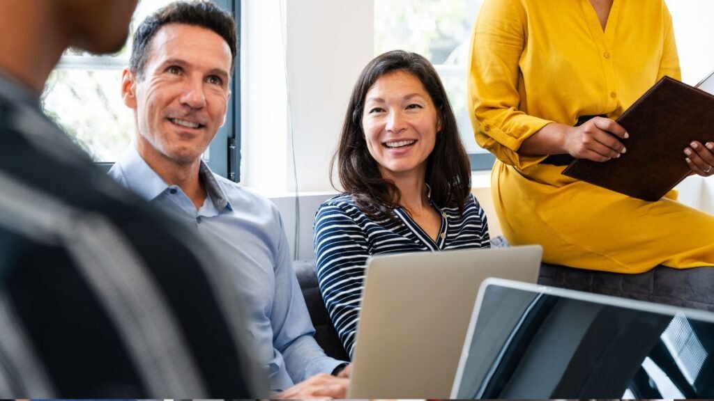 Como aprimorar suas relações aplicando os princípios de Dale Carnegie no dia a dia. 2 aprimorar suas relações