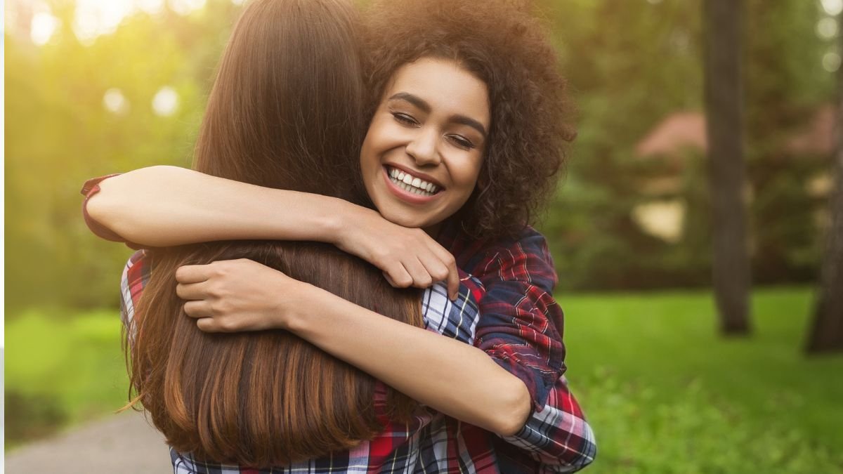 Como elogiar de maneira genuína e fortalecer vínculos. 1 elogio genuíno fortalecendo vínculos
