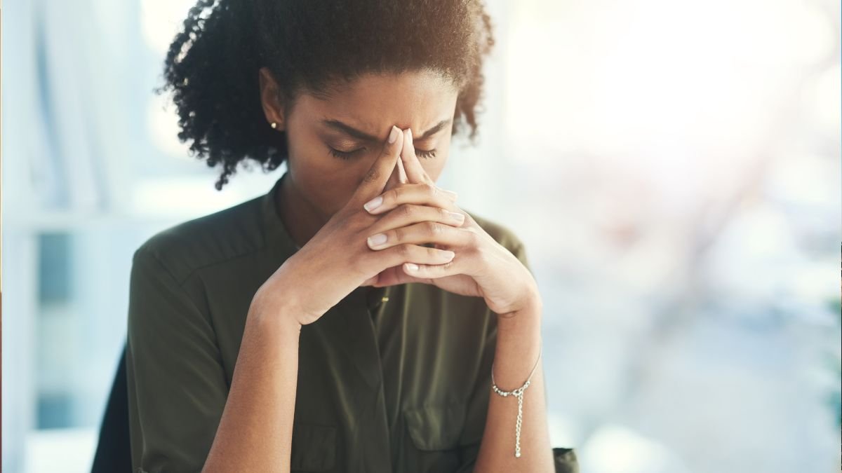 autocrítica excessiva influenciando a mentalidade emocional