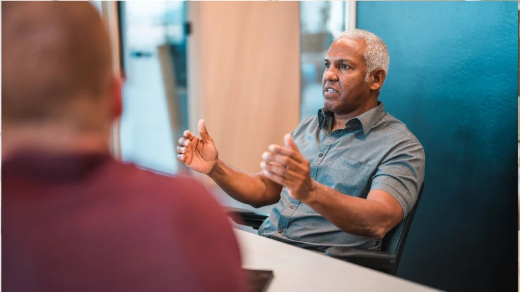 comunicação clara e respeitosa ao expressar opiniões