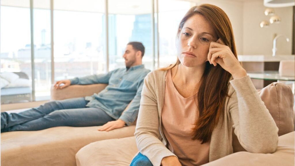 Medo de falar o que pensa: como isso prejudica seus relacionamentos pessoais e profissionais. 2 dificuldade de comunicação em relacionamentos pessoais por medo de se expressar