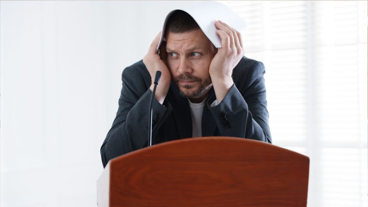 Medo de falar o que pensa: como isso prejudica seus relacionamentos pessoais e profissionais. 1 medo de falar o que pensa em situações sociais e profissionais