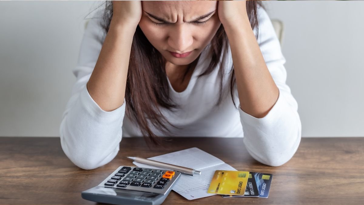 Web Stories 4 não conseguir sair das dívidas mesmo após pagar e organizar as contas